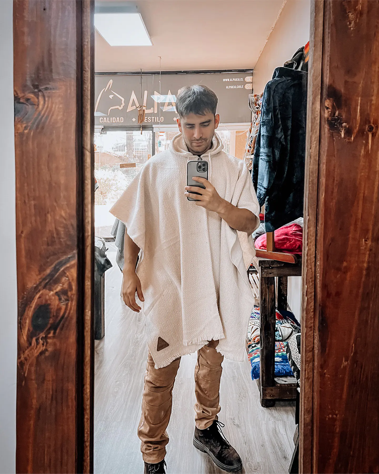 Poncho Capucha Blanco Natural 3