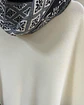 Poncho Tres Puntas Fractal Blanco - thumbnail 3