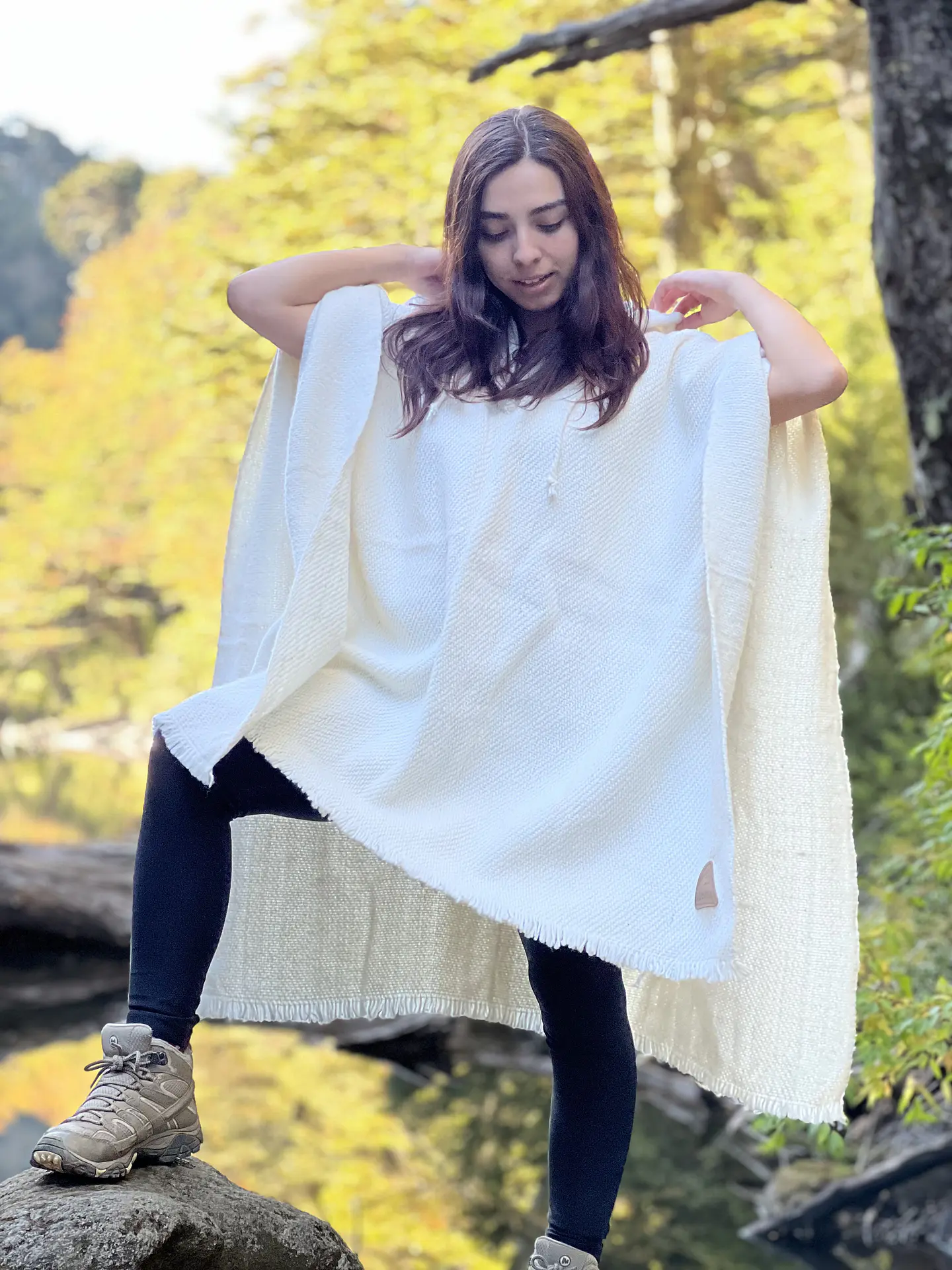 Poncho Capucha Blanco Natural 2