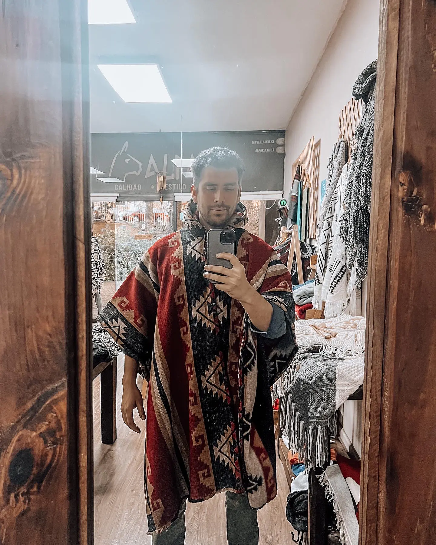 Poncho Telar Fuego Maya 2