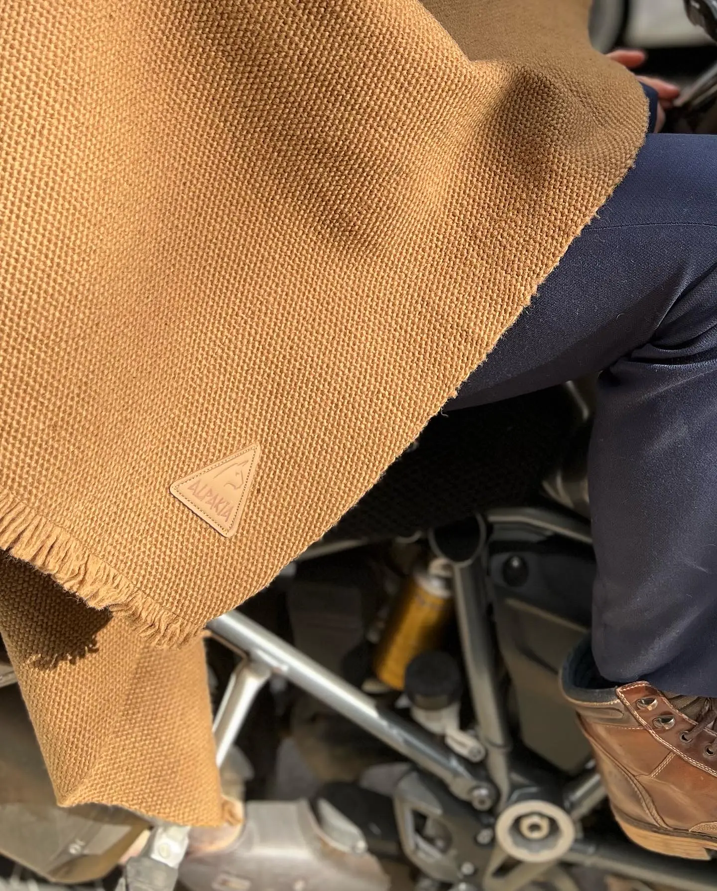 Poncho Premium Camel 3