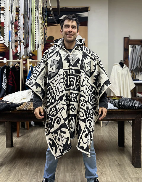 Poncho Telar Nazca