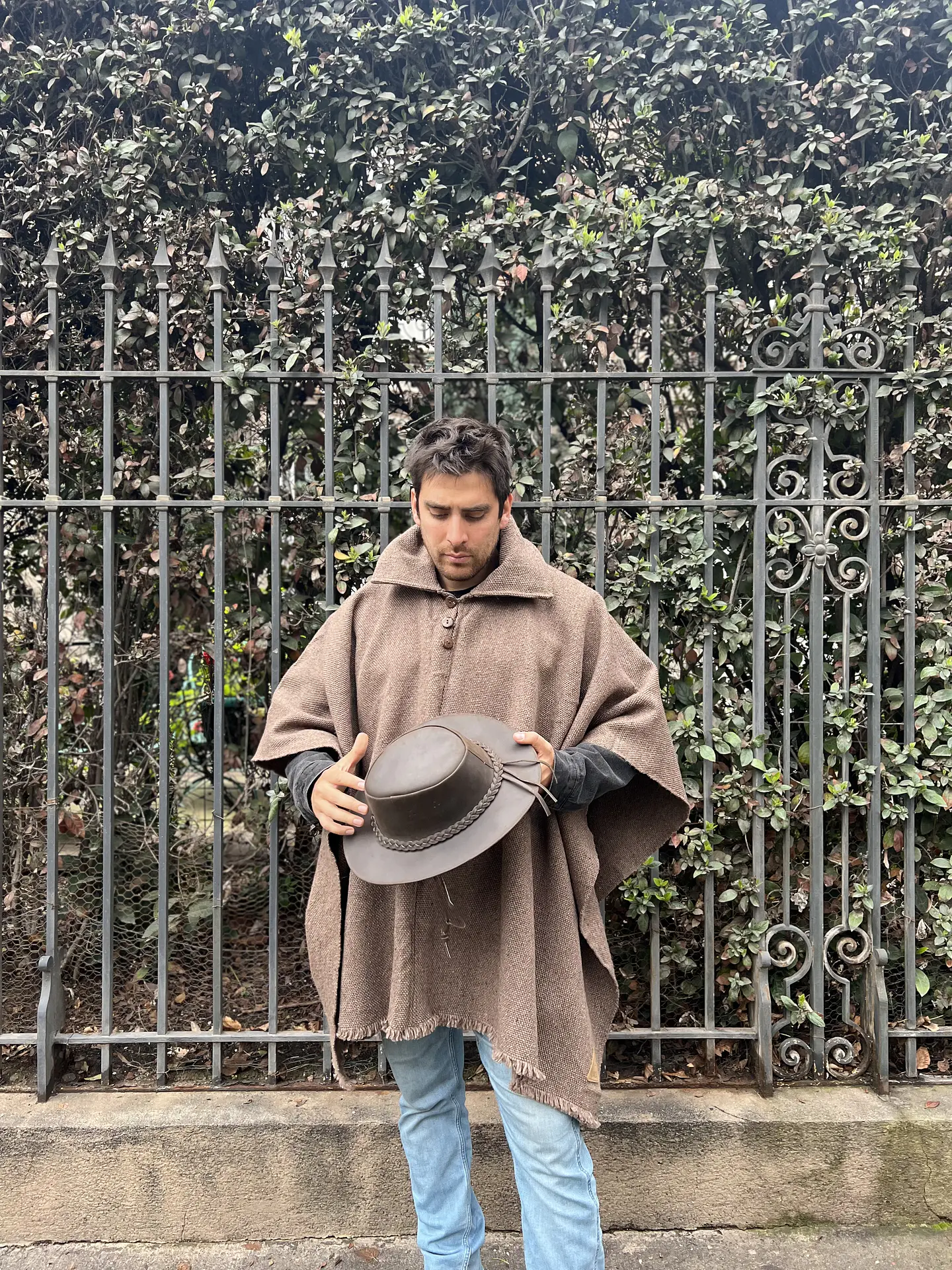 Poncho Premium Castilla Café  2