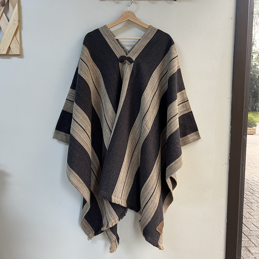 Poncho Exclusivo Toffee 1