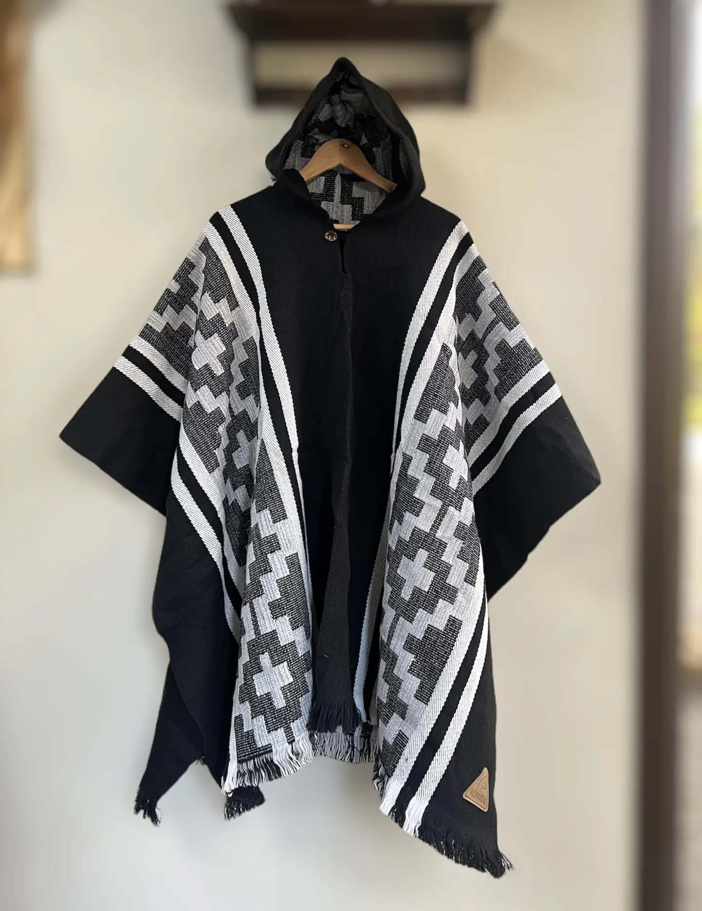 Poncho Araucano Negro 1