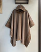 Poncho Exclusivo Miel - thumbnail 1