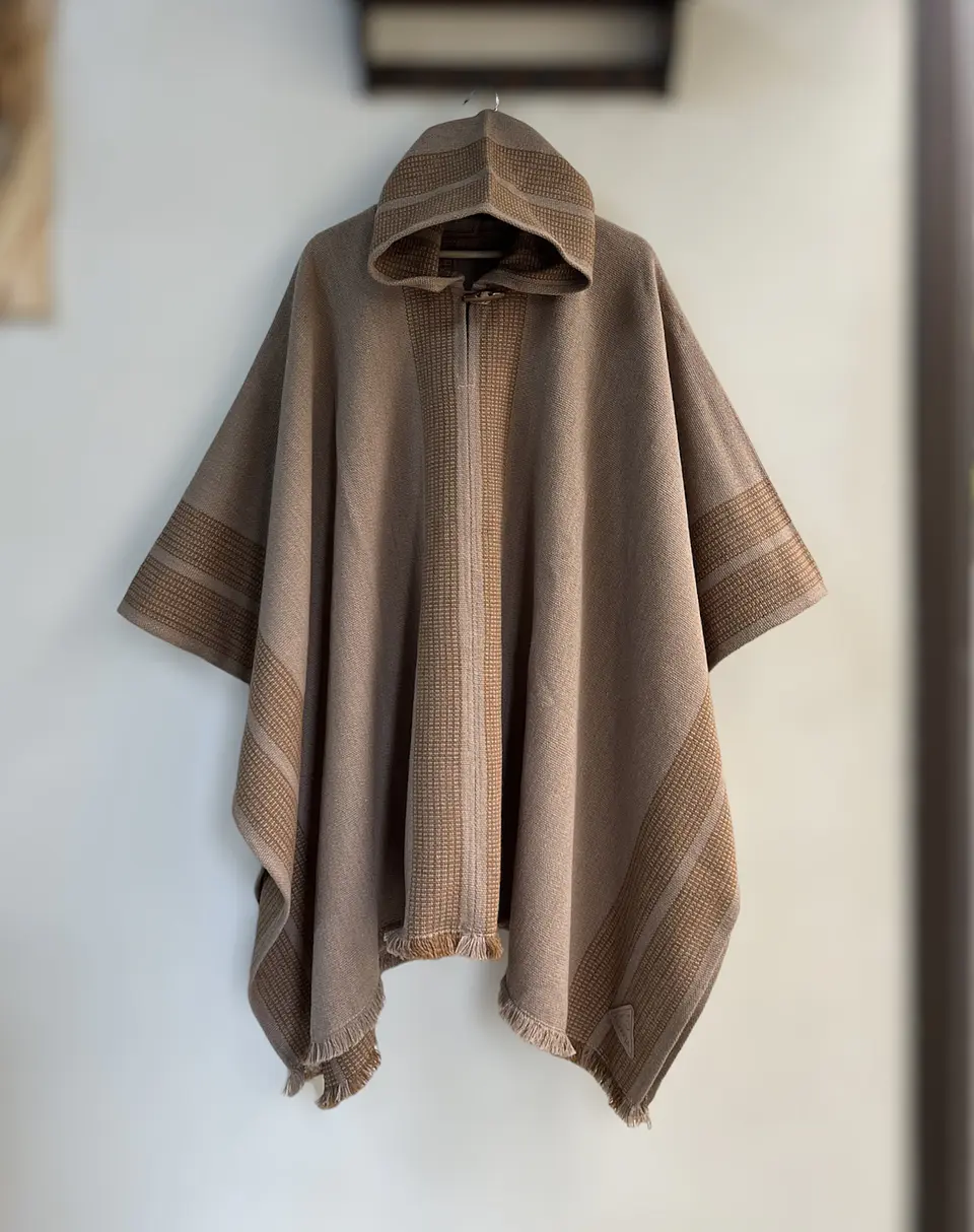 Poncho Exclusivo Miel 1