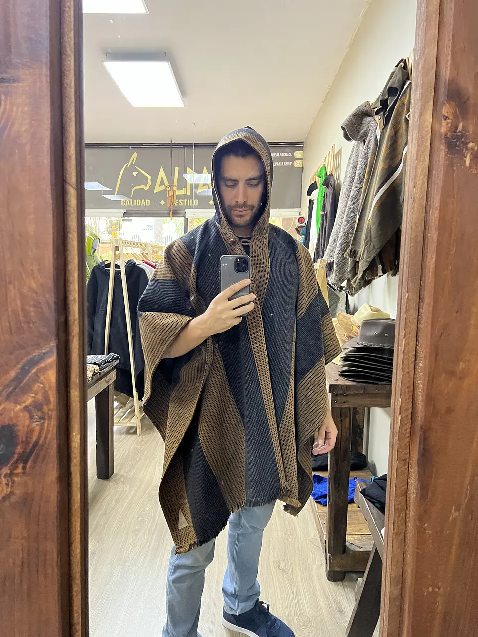 Poncho Exclusivo Marengo Café  3