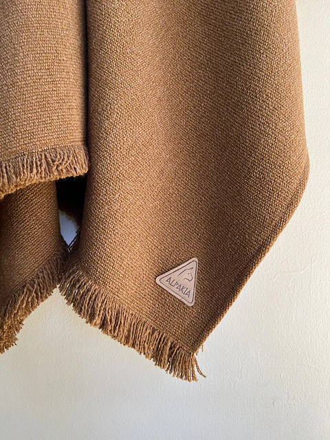 Poncho Alpaca Gonden Premium Café Tradicional