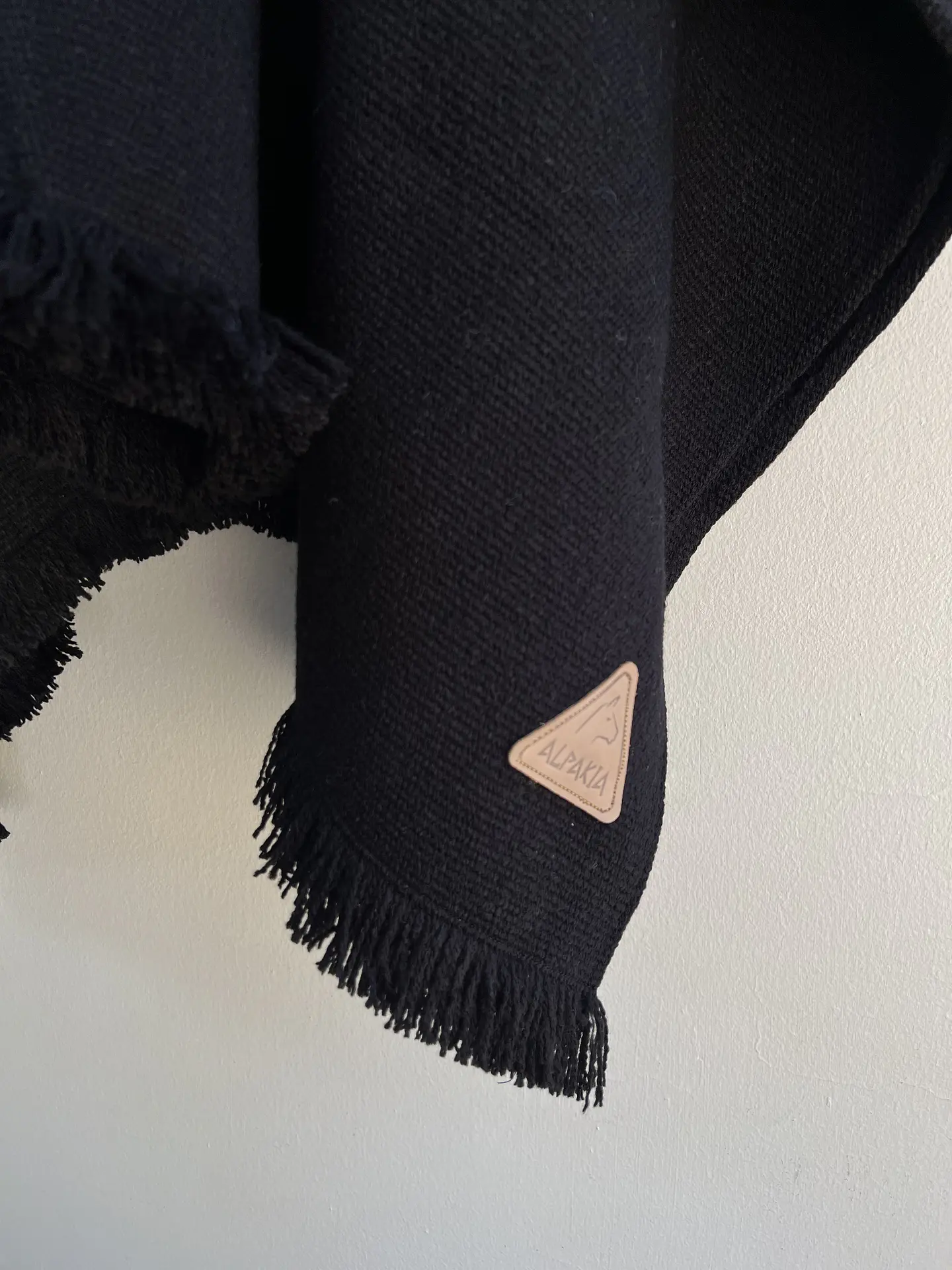 Poncho Golden Premium Black 3