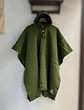 Poncho Capucha Verde Oscuro  - Miniatura 2