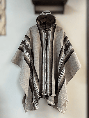 Poncho Premium Gris Raya