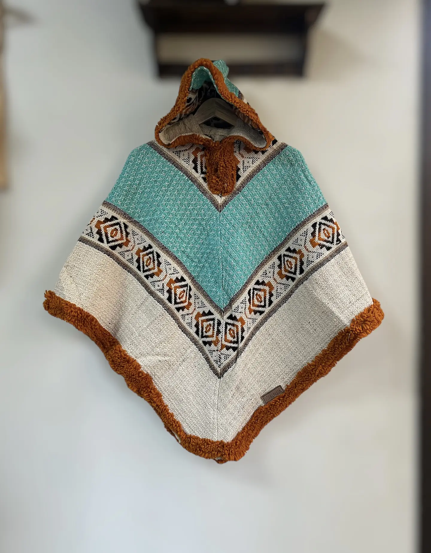 Poncho Tres Puntas Calipso 1