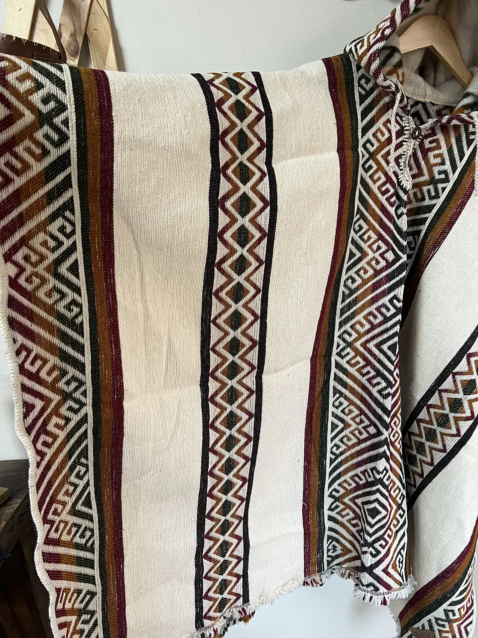 Poncho Telar Vikingo Blanco 2