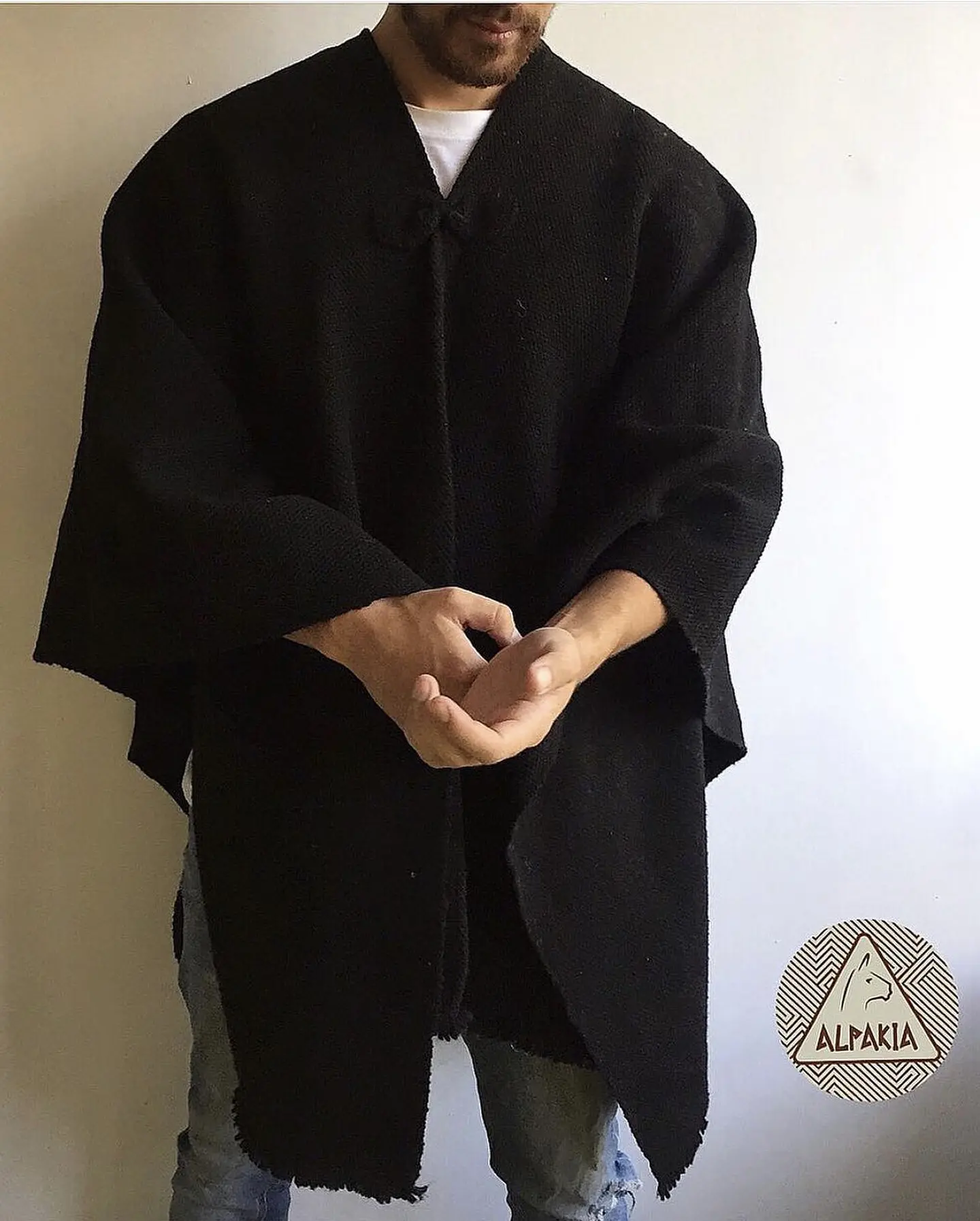 Poncho Premium Tradicional Negro 2