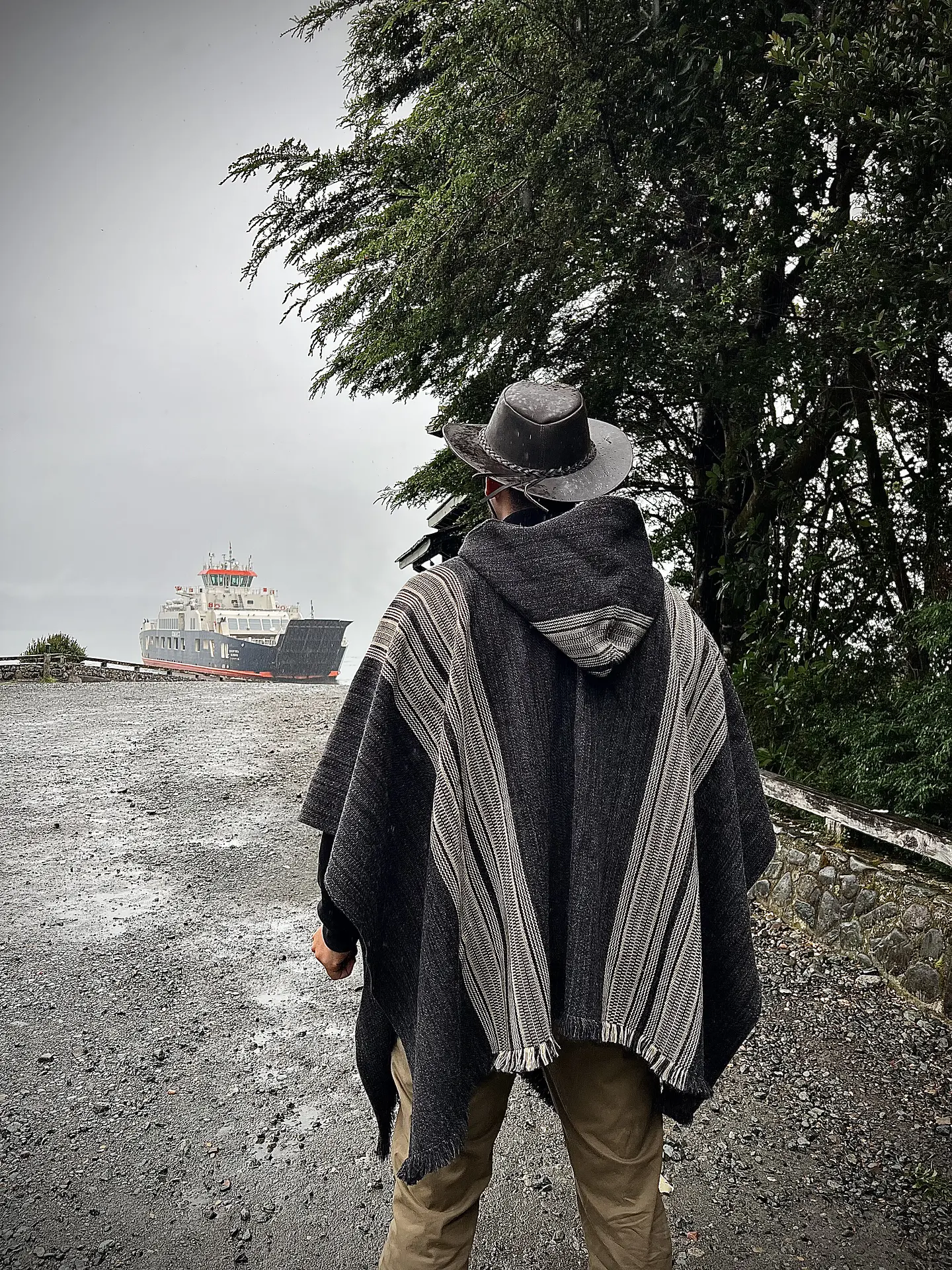 Poncho Exclusivo Marengo Rayas 2
