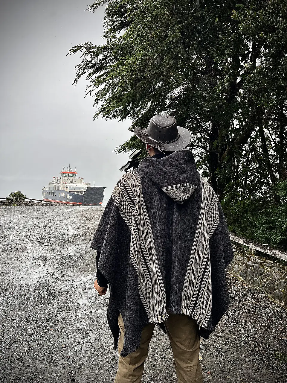 Poncho Exclusivo Marengo Rayas 2