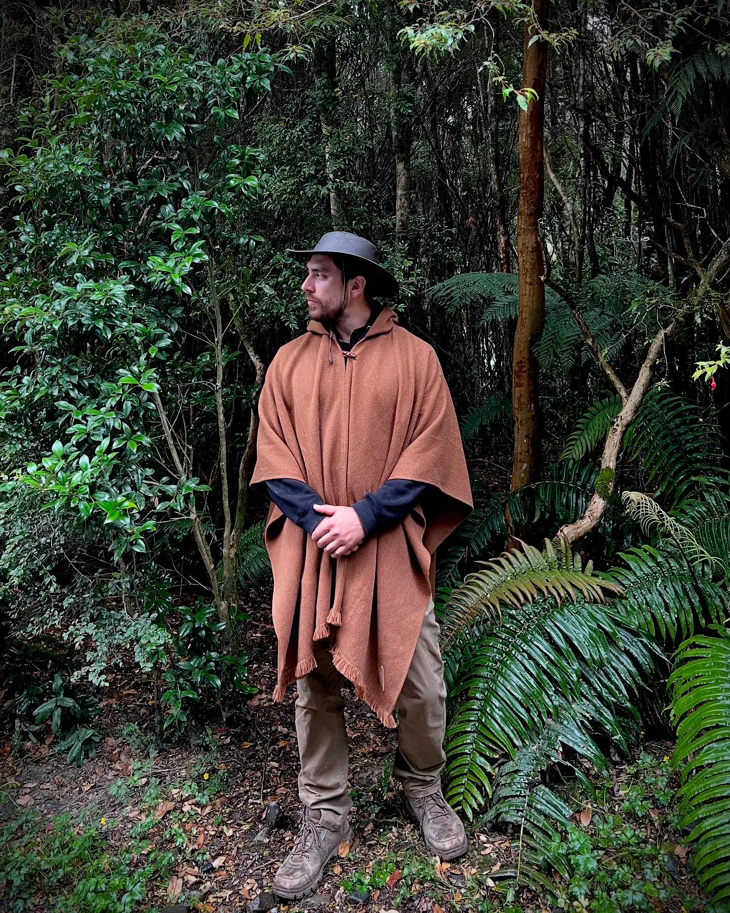 Poncho Exclusivo Café  3