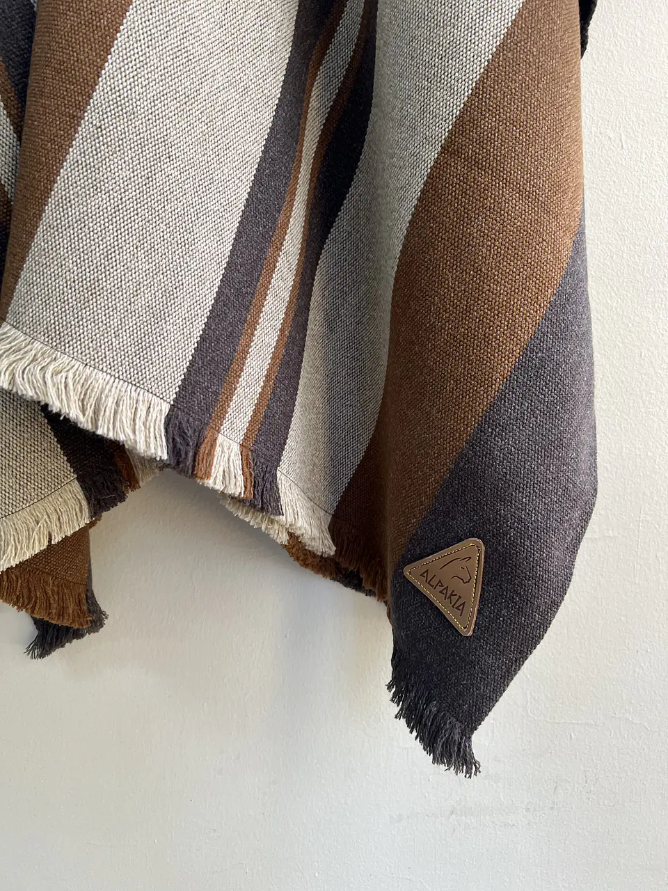 Poncho Exclusivo Cordillerano Tradicional 3