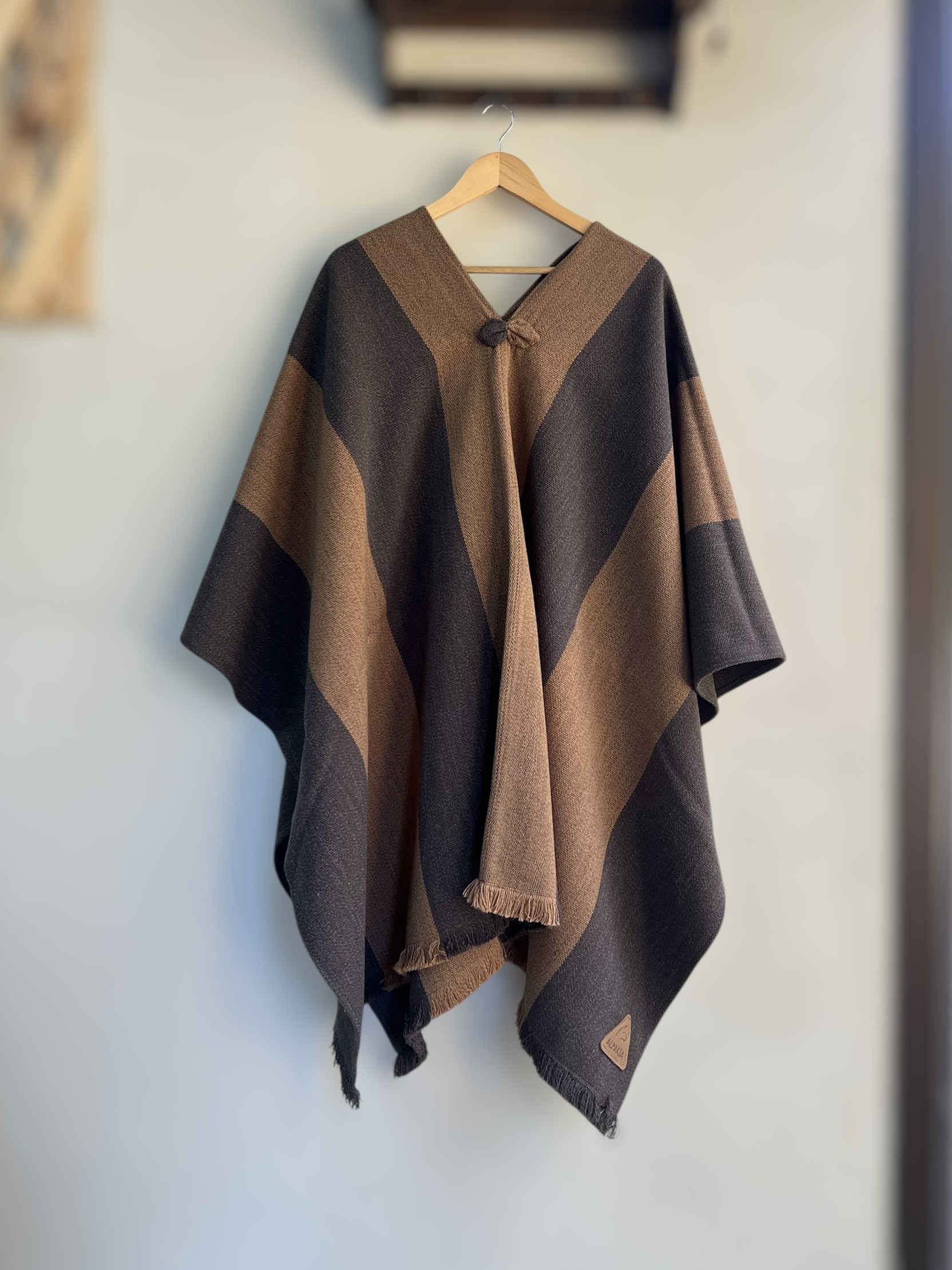 Poncho Exclusivo Rayas Marrón  Tradicional