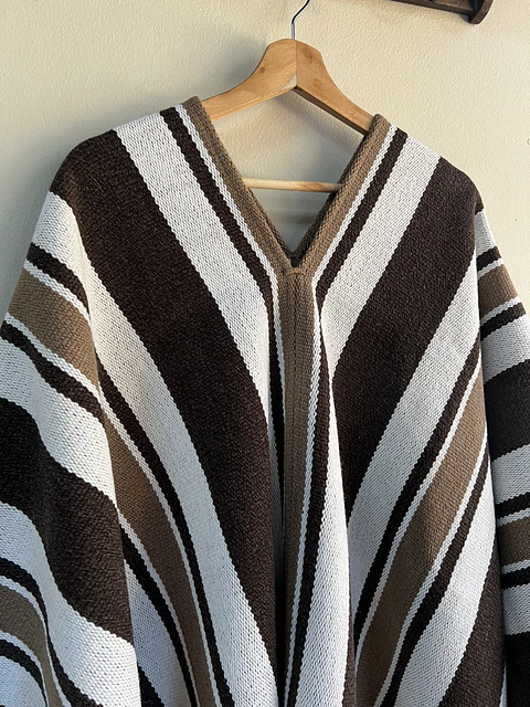 Poncho Golden Premium Tradicional Café con Leche