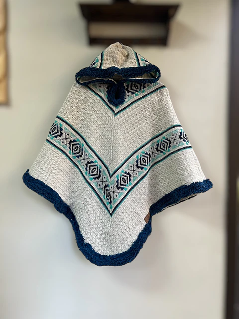 Poncho Tres Puntas Invierno