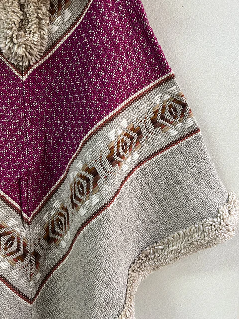 Poncho Tres Puntas Fuccia