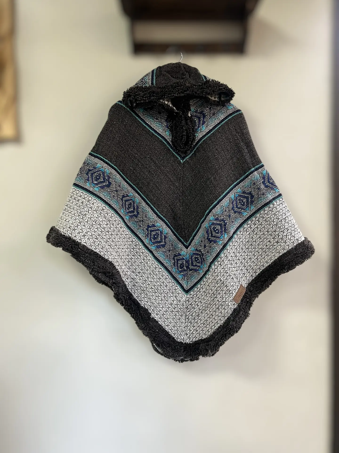 Poncho Tres Puntas Marengo 1