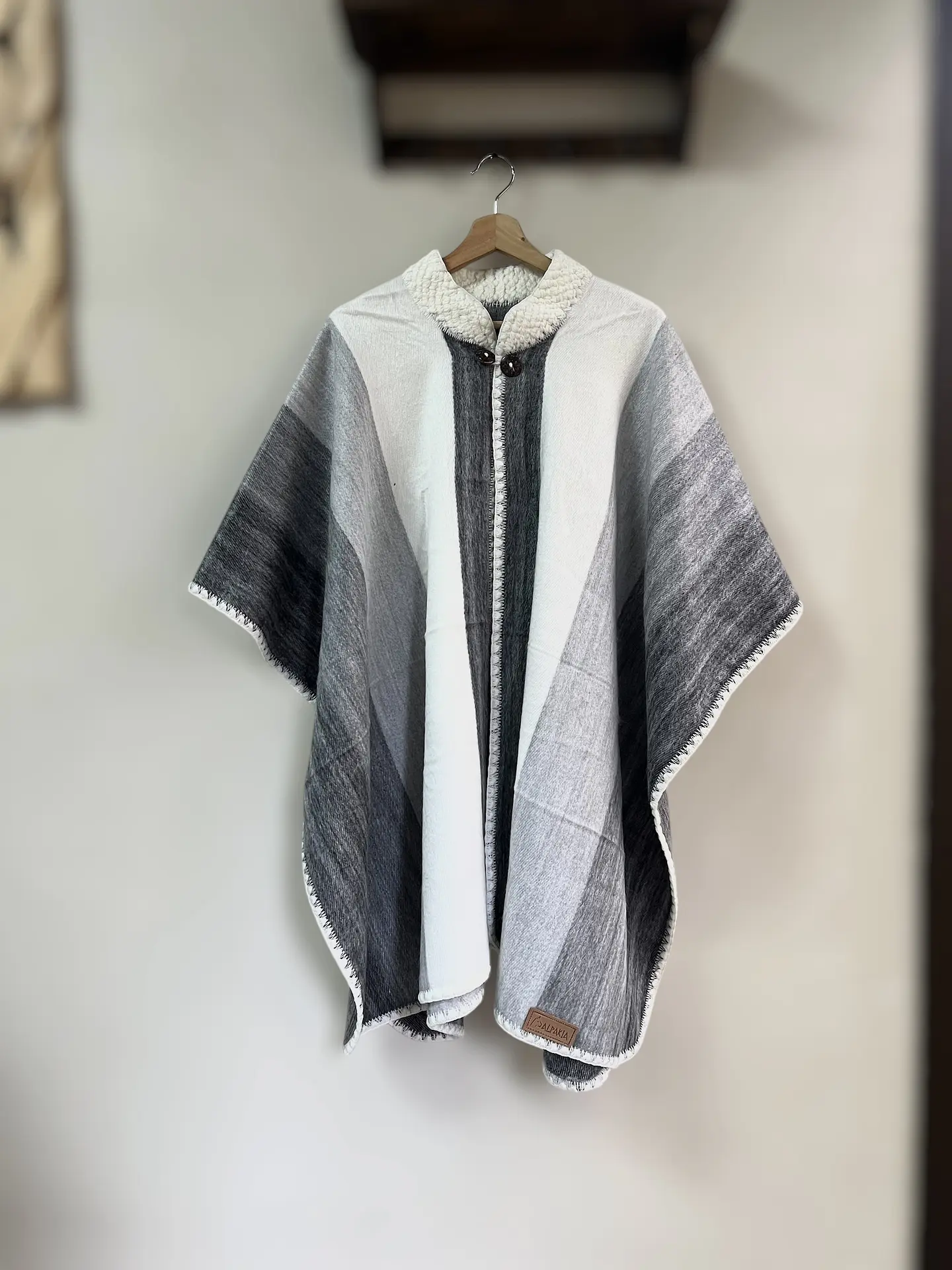 Ruana Raya Gris 1