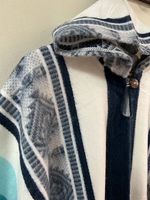 Poncho Pluma Calipso