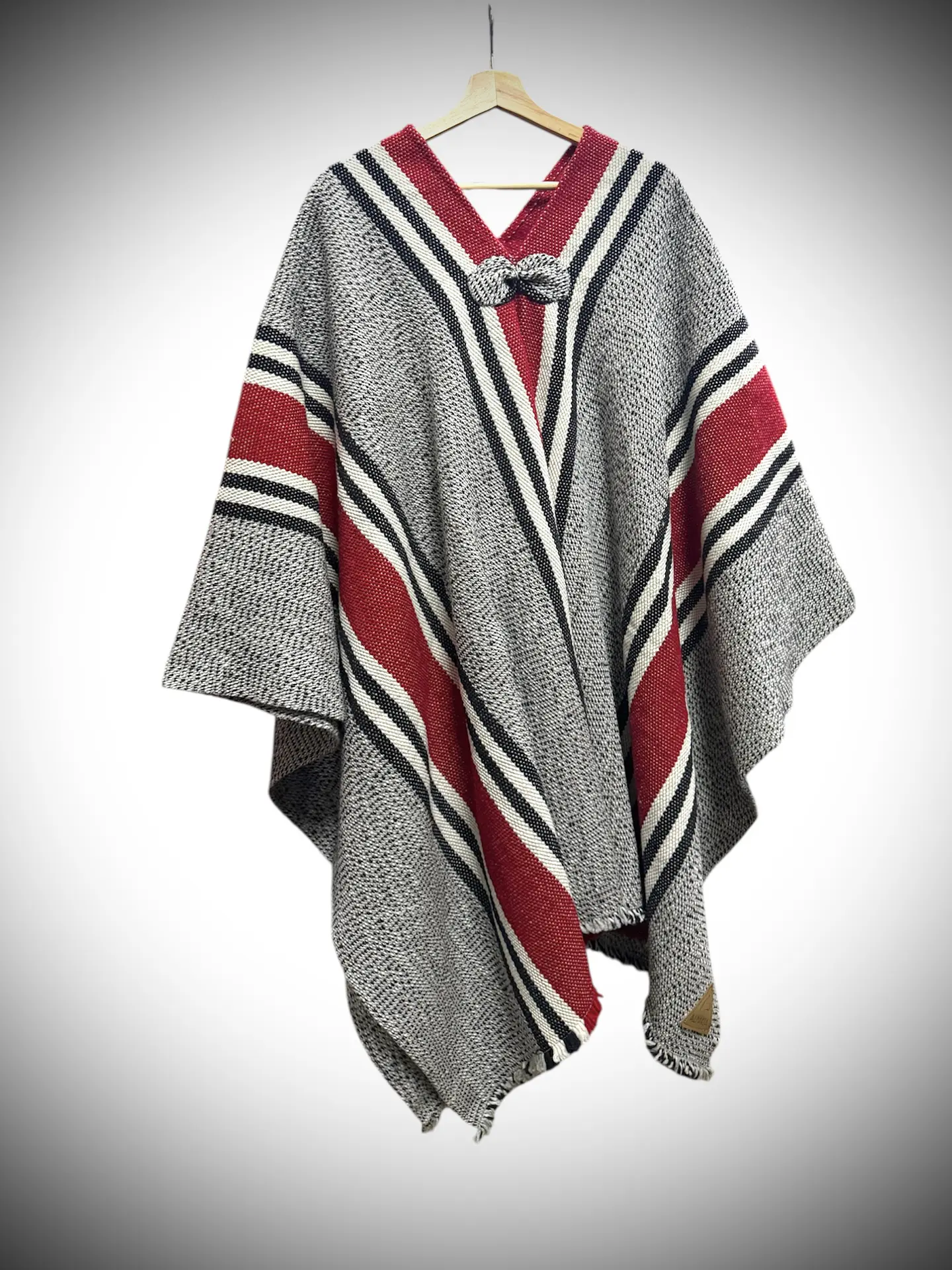 Poncho Tradicional Entre Vias 1