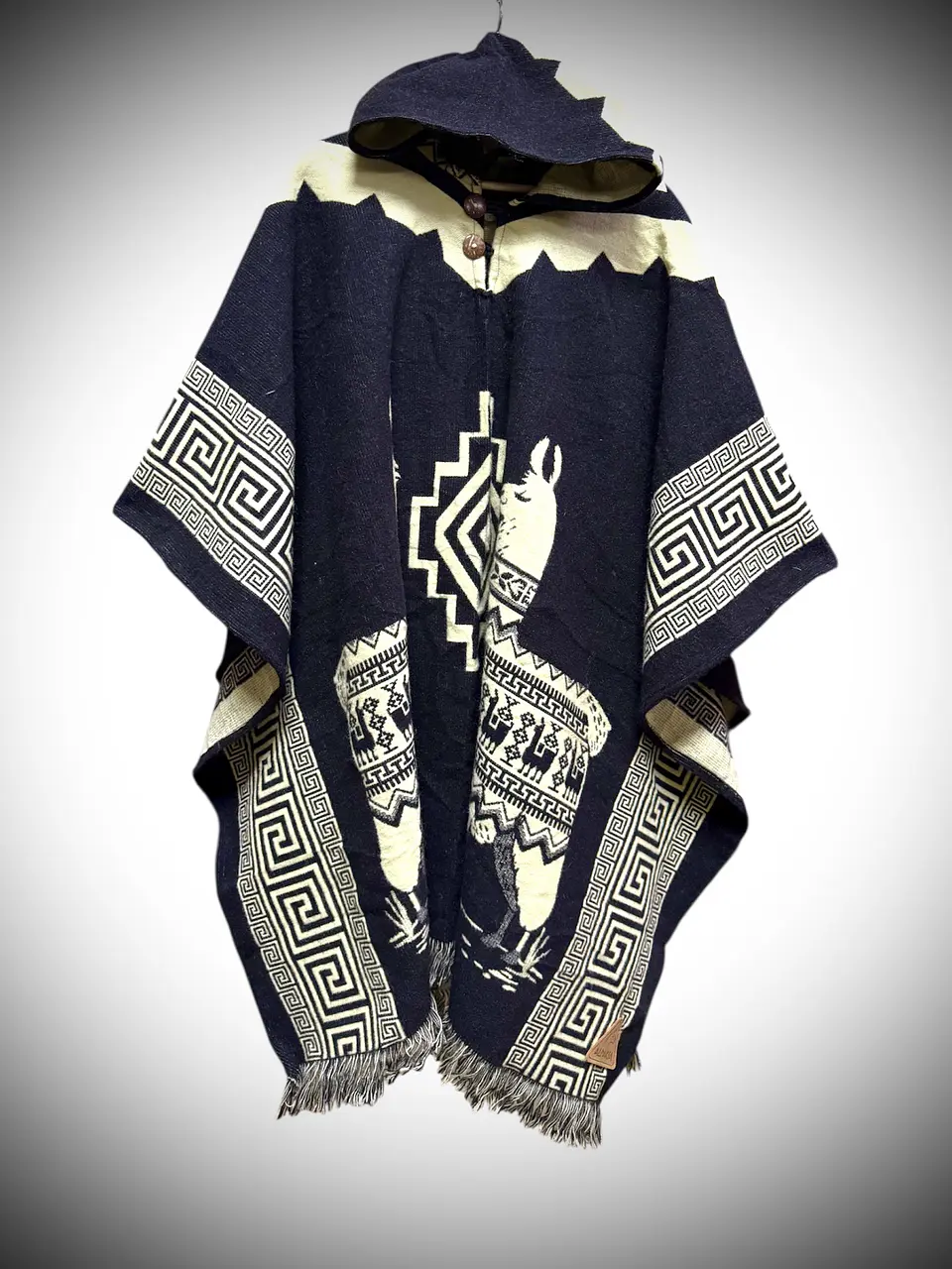 Poncho Lama 1