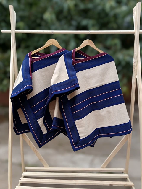 Manta Corralera de Hilo Azul y Blanco