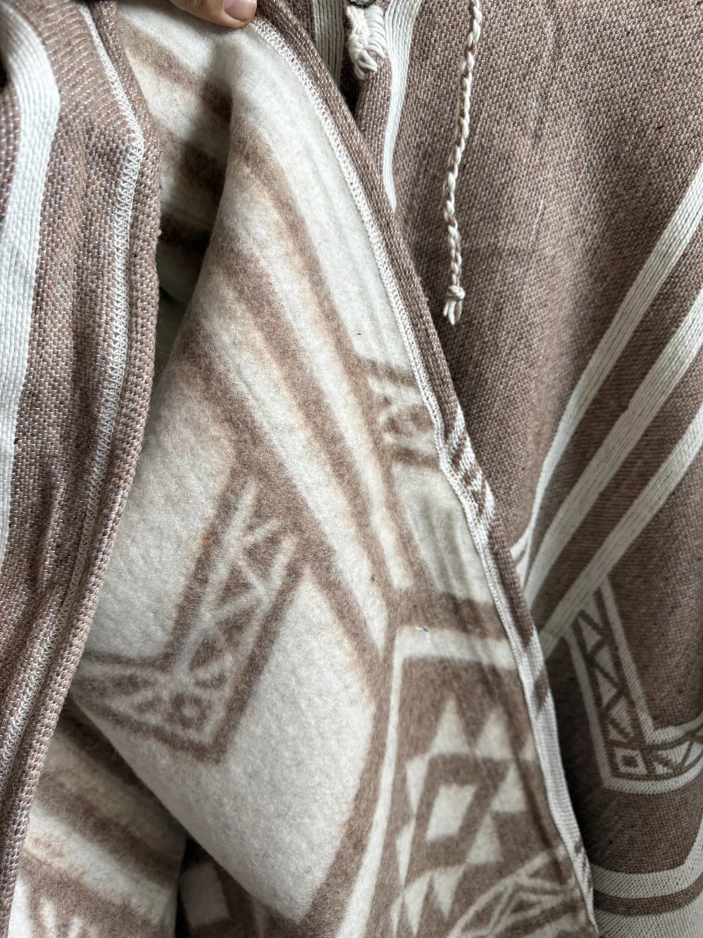 Poncho Telar Invierno Beige  4