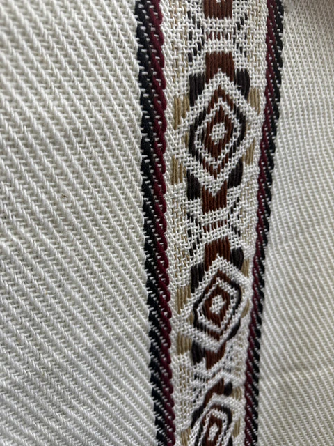 Poncho Capucha Blanco Diseño