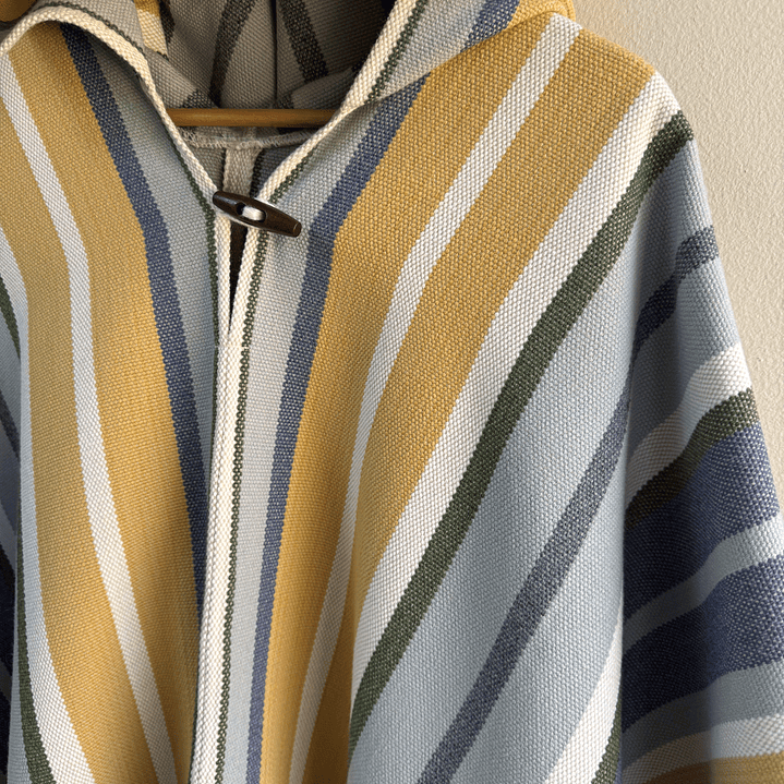 Poncho Exclusivo Gold 2