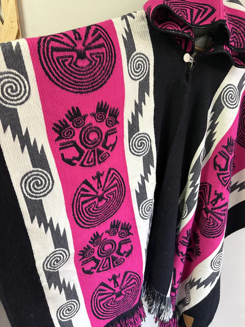 Poncho Tribal Fuccia