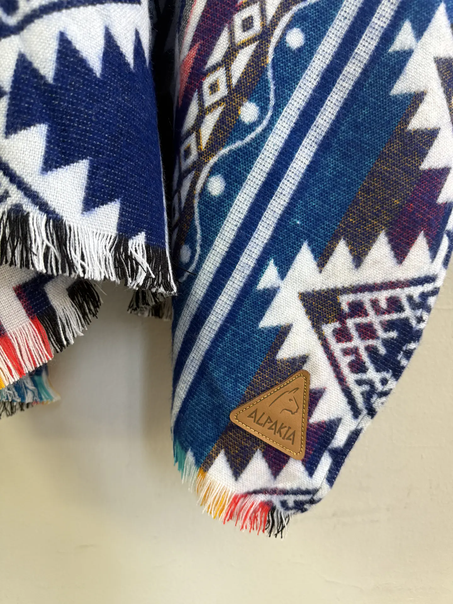Poncho Fractal Invierno 3