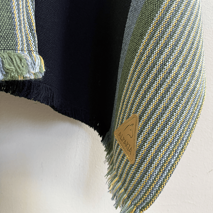 Poncho Exclusivo Olivo de Vinci 3