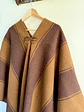 Poncho Tradicional Cafe Rayas - Miniatura 2