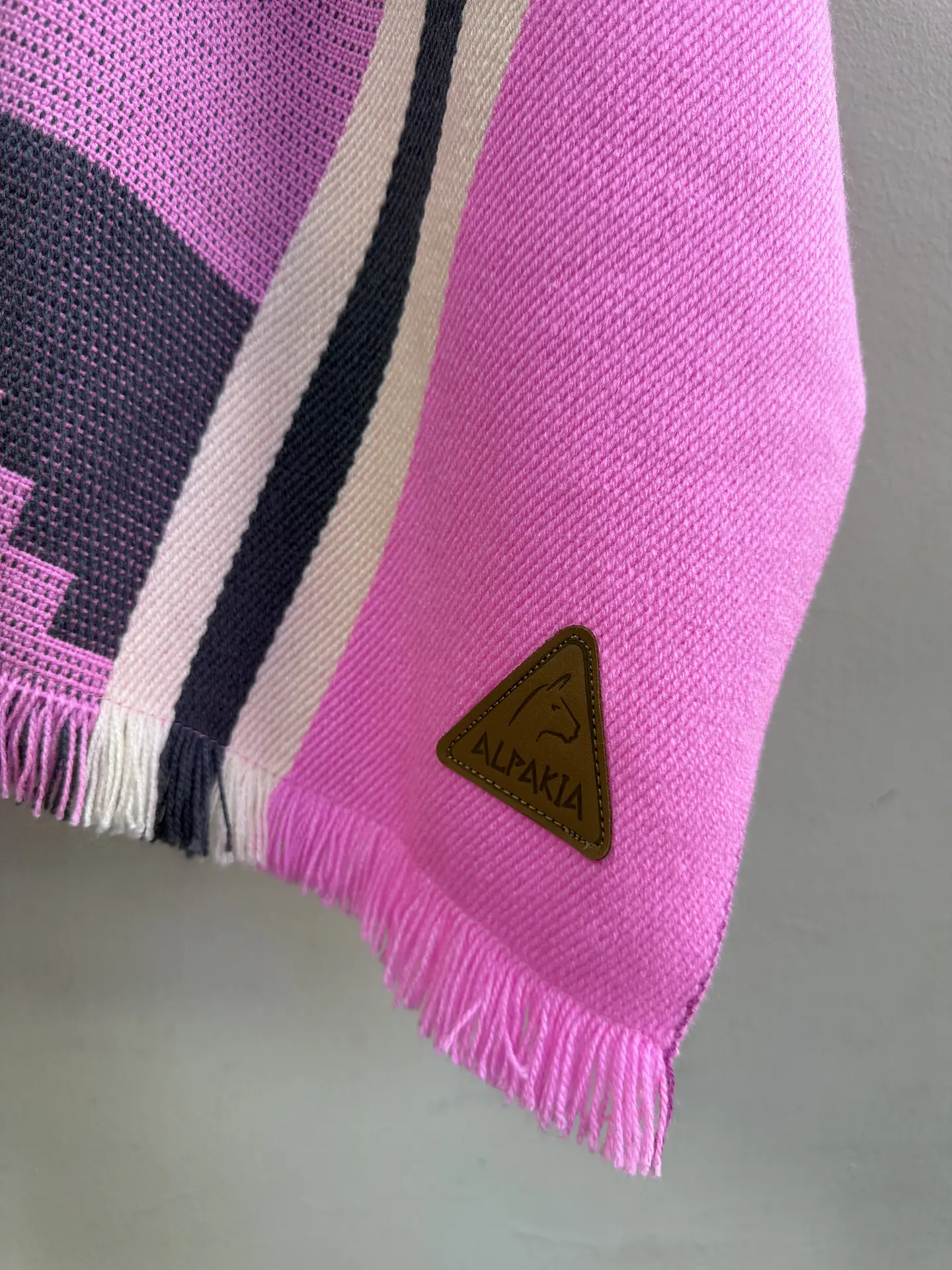 Poncho Araucano Rosa 3