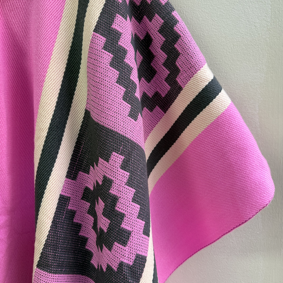 Poncho Araucano Rosa 4