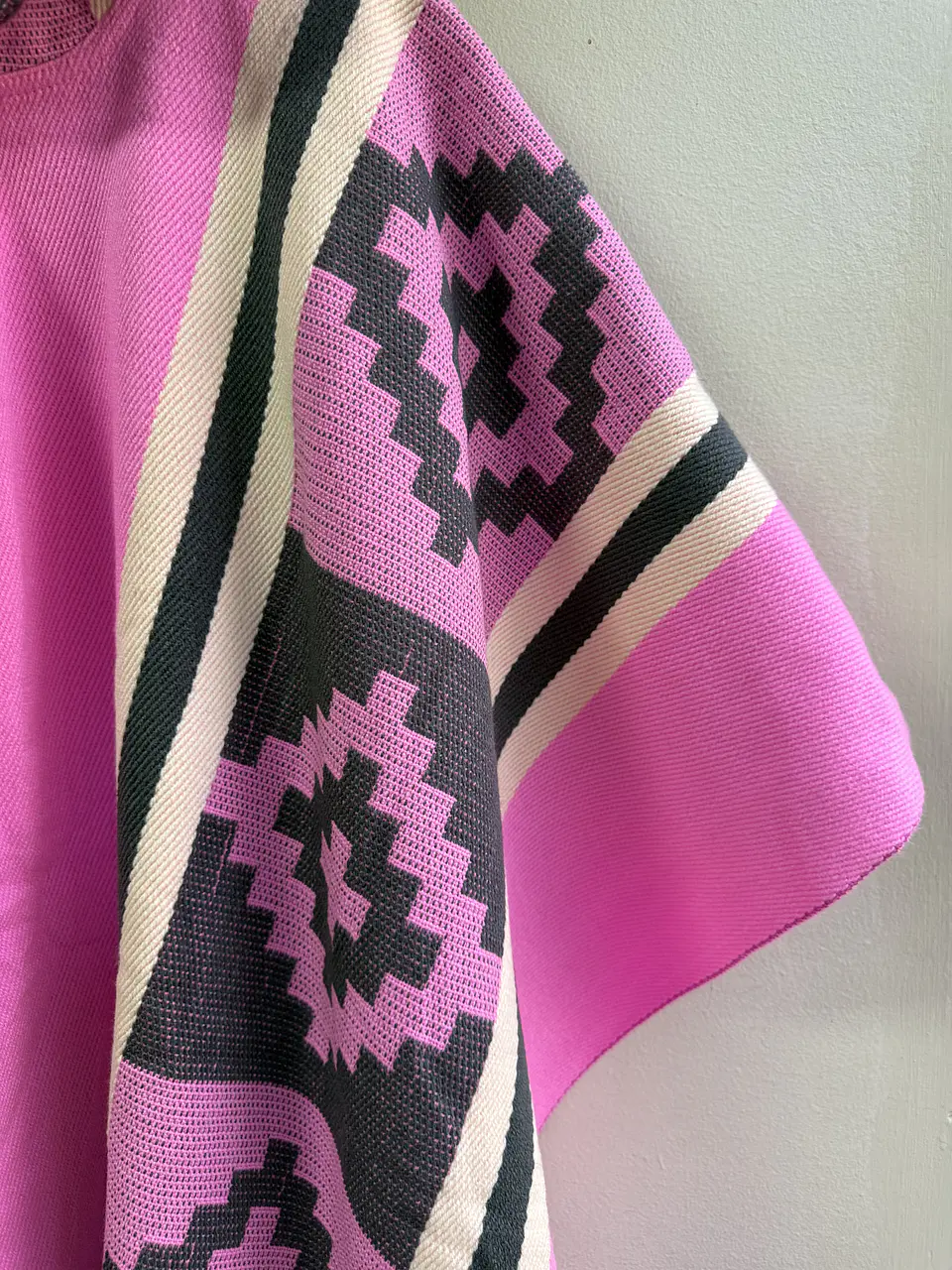 Poncho Araucano Rosa 4