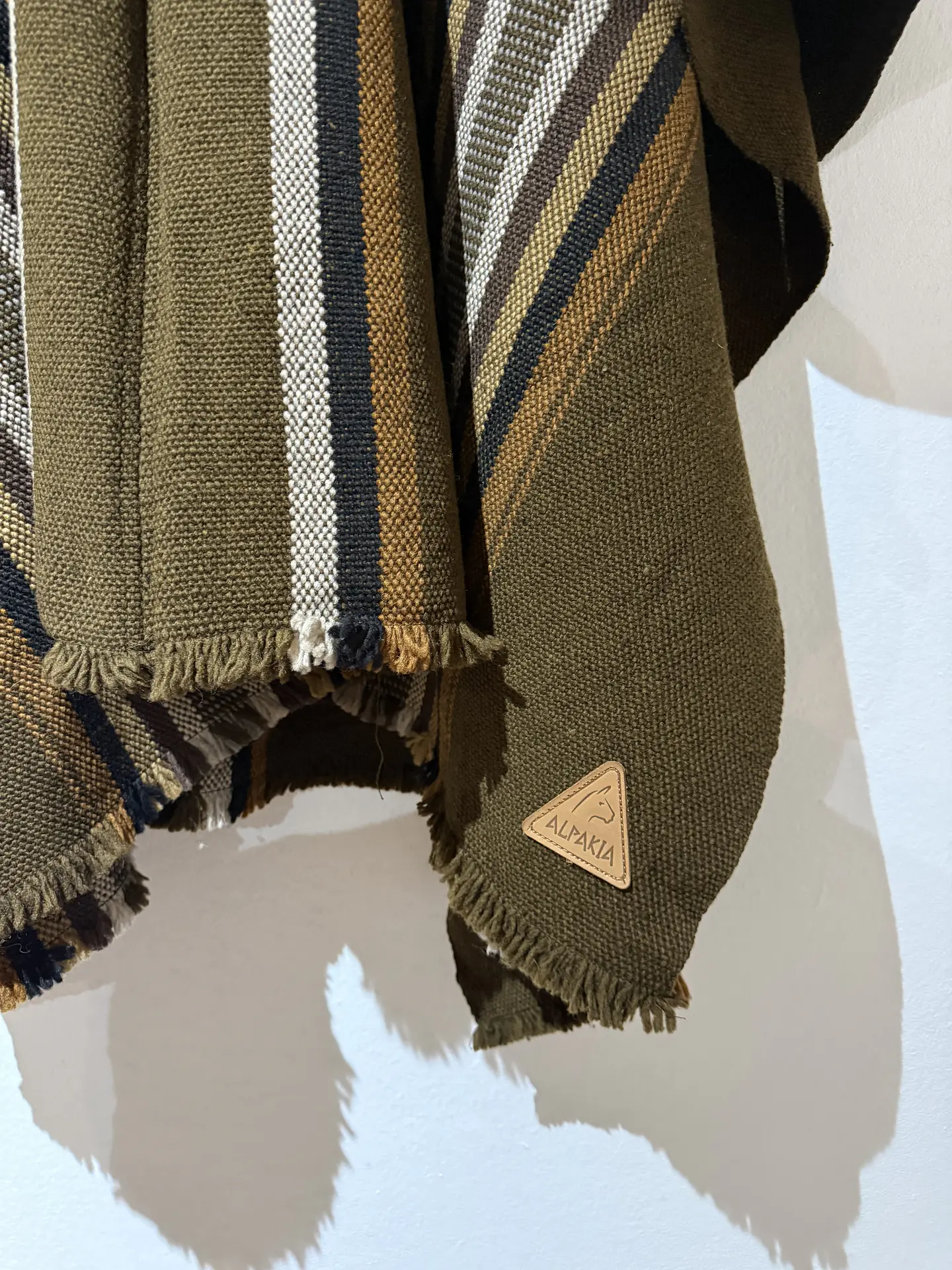 Poncho Verde Musgo Raya 4