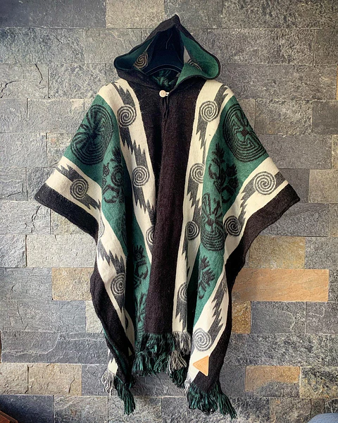 Ponchó a tribal Verde