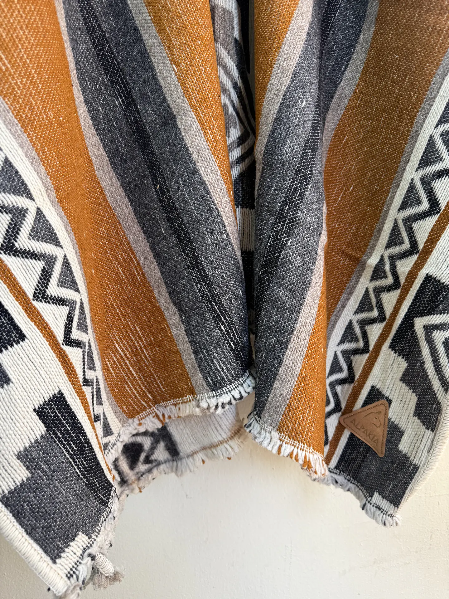 Poncho Telar Lucuma 3