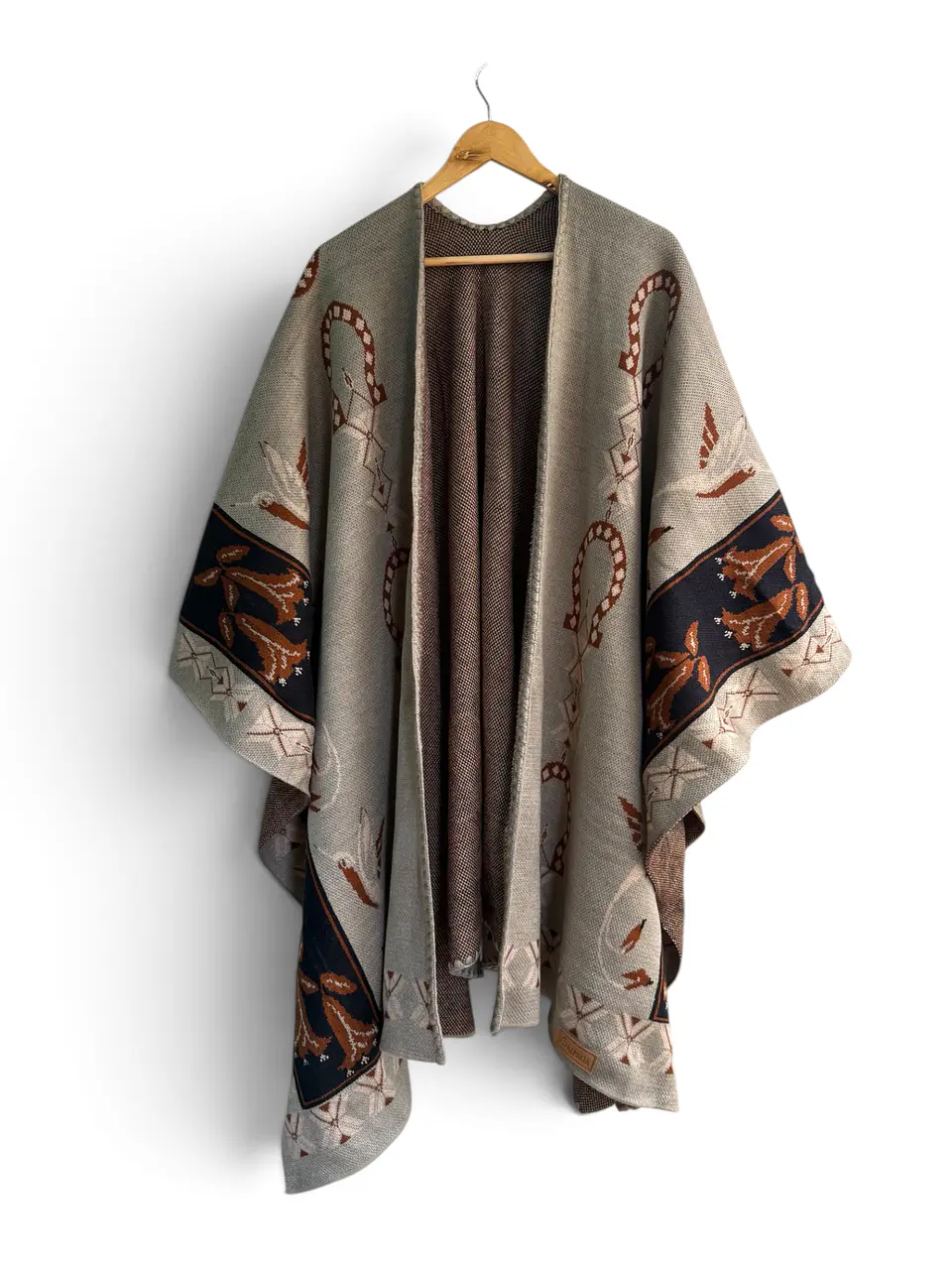 Ruana Chilena Beige 1