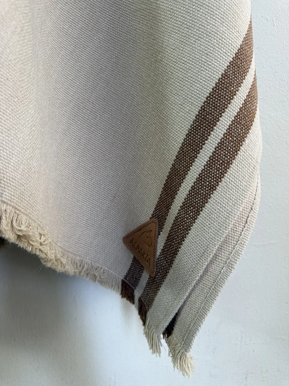 Poncho Exclusivo Beige Raya 3