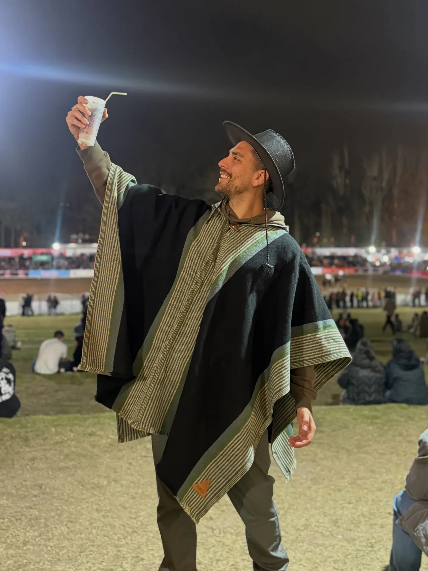 Poncho Exclusivo Olivo 2