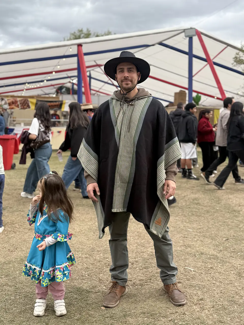 Poncho Exclusivo Olivo 3